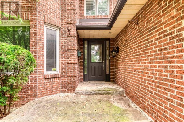 Kitchen - 67 Cudmore Road, Oakville, ON L6L2Y4 Photo 2