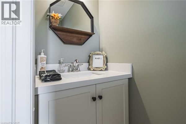 4pc Ensuite bath - 67 Dennis Drive, Smithville, ON L0R2A0 Photo 5