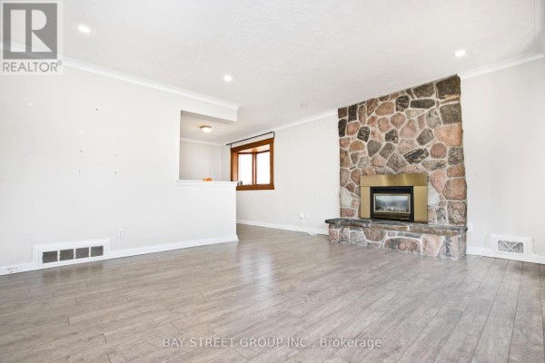 Bedroom 2 - 67 Elvaston Drive, Toronto, ON M4A1N5 Photo 5