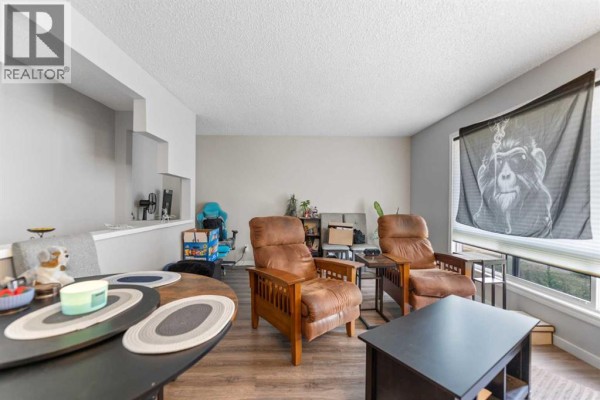 Kitchen - 67 Falchurch Crescent Ne, Calgary, AB T3J1J9 Photo 4