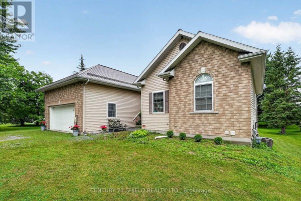67 Front Street, North Stormont, ON K0C1K0 Photo 4