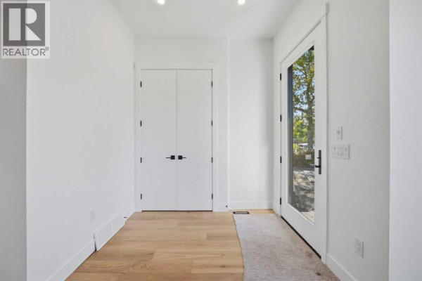 Dining room - 67 Holland Street Nw, Calgary, AB T2K1Y3 Photo 4