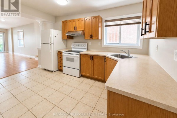 67 Macbride Crescent, Vaughan, ON L6A3R3 Photo 4