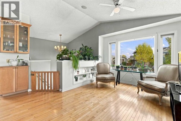 Dining room - 67 Martin Crossing Close Ne, Calgary, AB T3J3S2 Photo 5