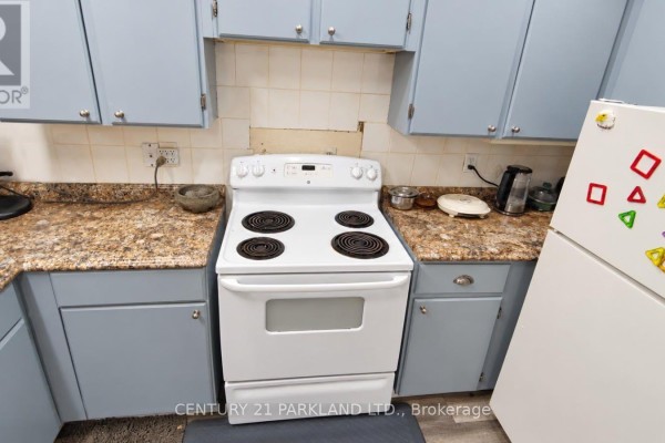 Kitchen - 67 Melinda Crescent, Barrie, ON L4N5T7 Photo 5