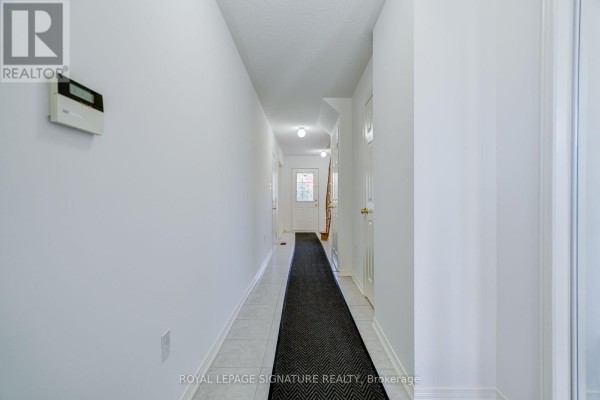 Kitchen - 67 Prince Charles Way, Markham, ON L6C0B4 Photo 3