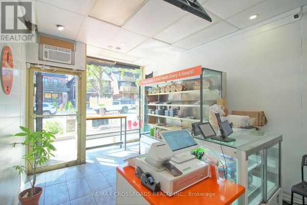 67 Roncesvalles Avenue, Toronto, ON M6R2K6 Photo 3