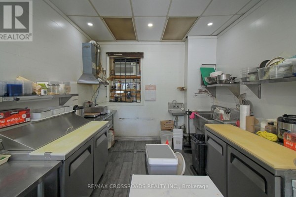 67 Roncesvalles Avenue, Toronto, ON M6R2K6 Photo 5