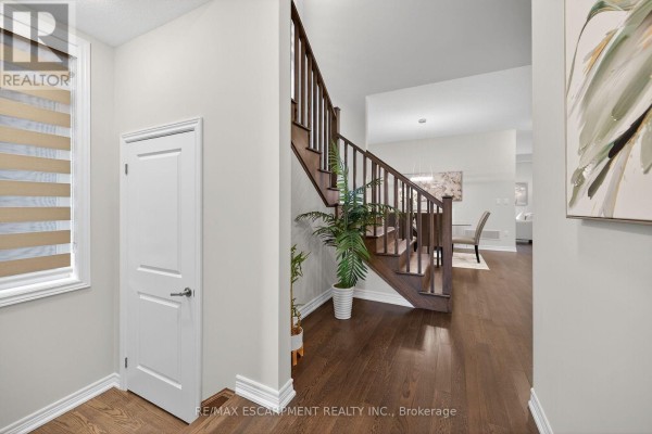 67 Starfire Crescent, Hamilton, ON, photo 3
