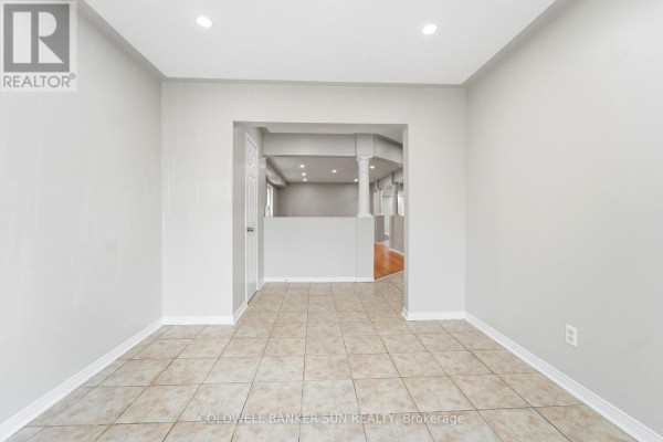 Kitchen - 67 Tufton Crescent, Brampton, ON L7A3J2 Photo 4
