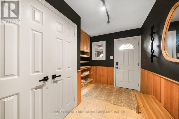 Bathroom - 67 Woodcrest Road, Barrie, ON L4N2V6 Photo 5