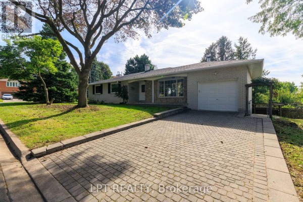 Kitchen - 67 Woodthorpe Road, Toronto, ON M4A1S6 Photo 3