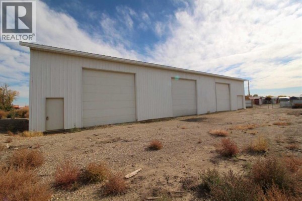 670 10 Avenue S, Carstairs, AB, photo 2