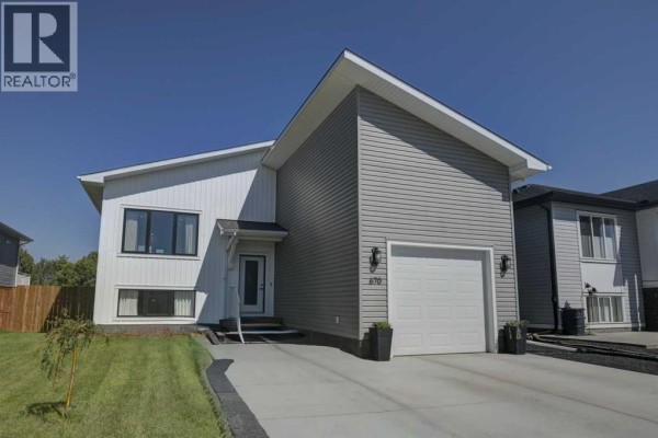 Kitchen - 670 Anderson Close Nw, Diamond Valley, AB T0L2A0 Photo 4