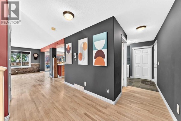Dining room - 670 Chaparral Drive Se, Calgary, AB T2X3V6 Photo 3