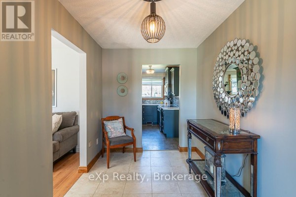 670 Joynt Street, Georgian Bluffs, ON N0H2K0 Photo 4