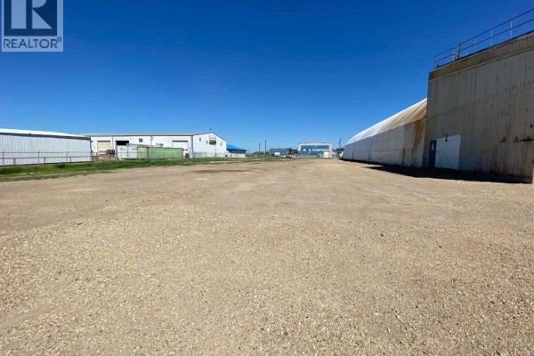 6701 & 6705 44 Avenue, Ponoka, AB T4J1J8 Photo 4