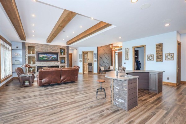 Wine Cellar - 67028 Willowdale Road, Cooks Creek, MB R5M0G5 Photo 4
