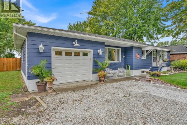 Den - 671 Hale Street, Stoney Point, ON N0R1A0 Photo 3