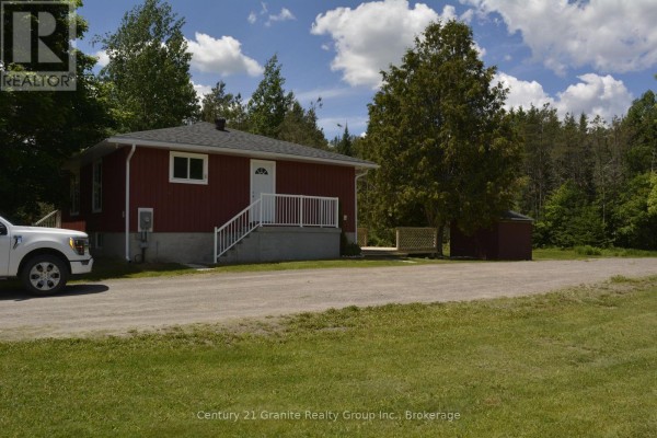 671 Hastings Street N, Bancroft, ON, photo 2