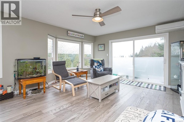Family room - 671 Marsh Wren Pl, Nanaimo, BC V9T5R4 Photo 4