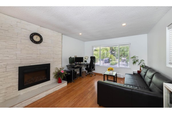 6711 Baker Road, Delta, BC V4E2T8 Photo 4
