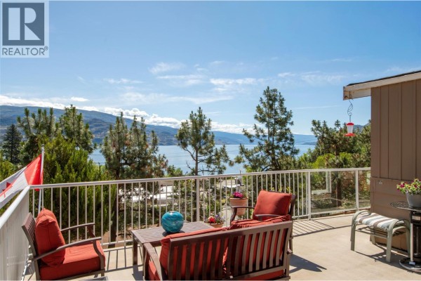 Full ensuite bathroom - 6711 Highway 97 Highway Unit# 34, Peachland, BC V0H1X9 Photo 4
