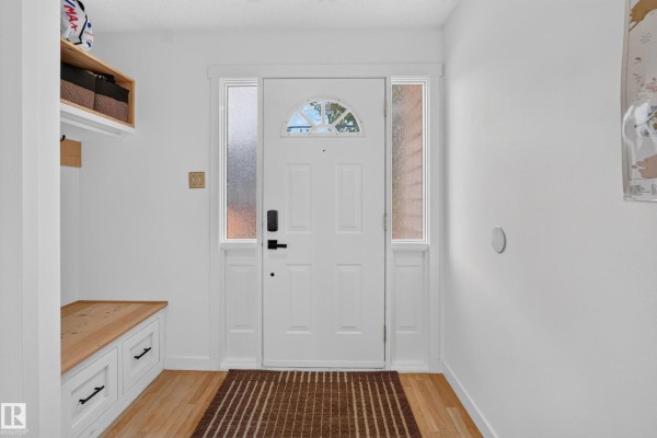 Kitchen - 6712 36a Av Nw, Edmonton, AB T6K1S3 Photo 3