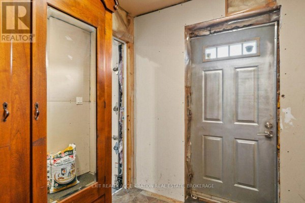 6715 County Rd 2, Loyalist, ON K7R3K6 Photo 5