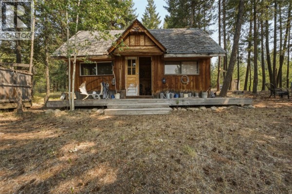 Loft - 6716 Karjula Road, Falkland, BC V0E1W1 Photo 2