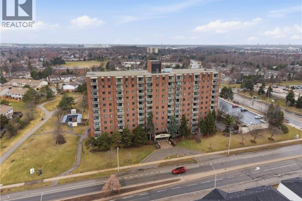 Dining room - 6720 Glen Erin Drive Unit# 312, Mississauga, ON L5N3K8 Photo 4