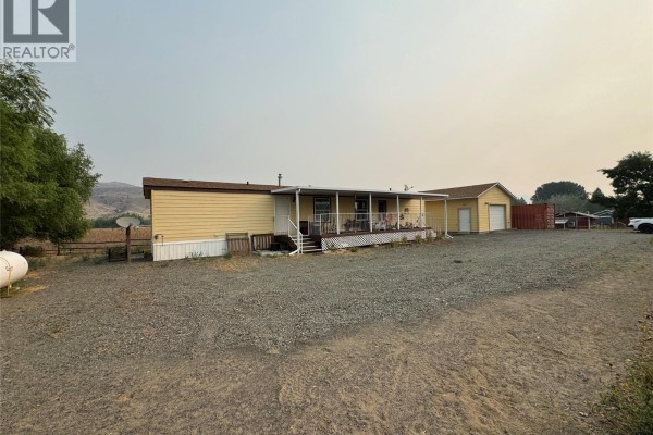 Living room - 6721 Valley Road, Kamloops, BC V0K2J0 Photo 4