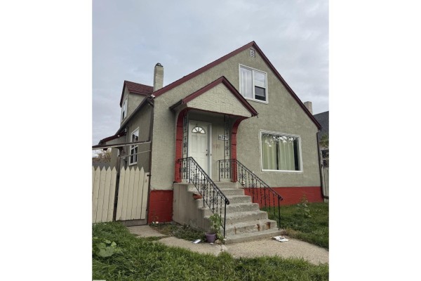 6729 106 St Nw, Edmonton