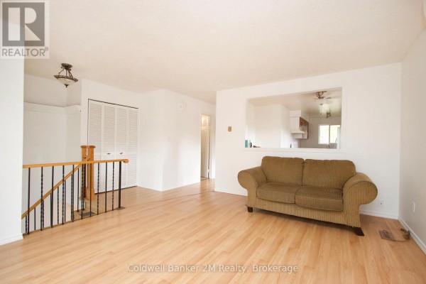 Family room - 673 Attersley Drive, Oshawa, ON L1K1P9 Photo 5