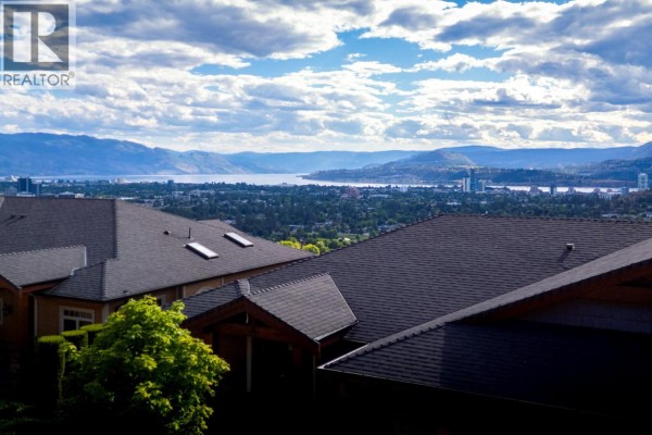 5pc Ensuite bath - 673 Denali Court Unit# 9, Kelowna, BC V1V2R2 Photo 3