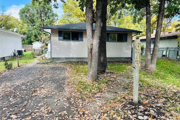 673 Patricia Avenue, Winnipeg