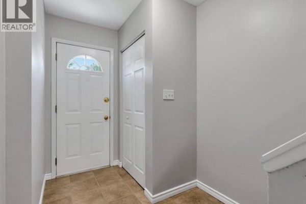 6732 Roseville Garden Drive, Windsor, ON, photo 2