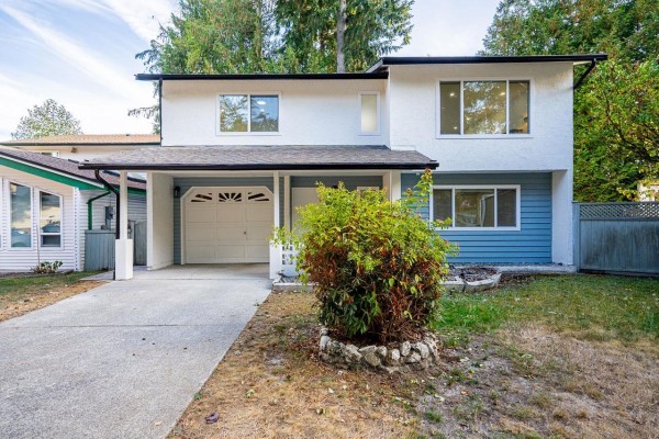 6738 128b Street, Surrey, BC V3W7C4 Photo 3