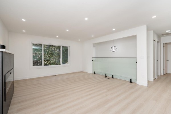 6738 128b Street, Surrey, BC V3W7C4 Photo 5