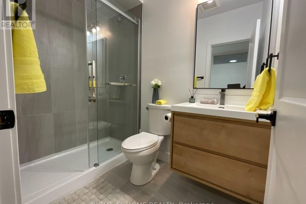674 Manning Avenue, Toronto, ON M6G2W4 Photo 4