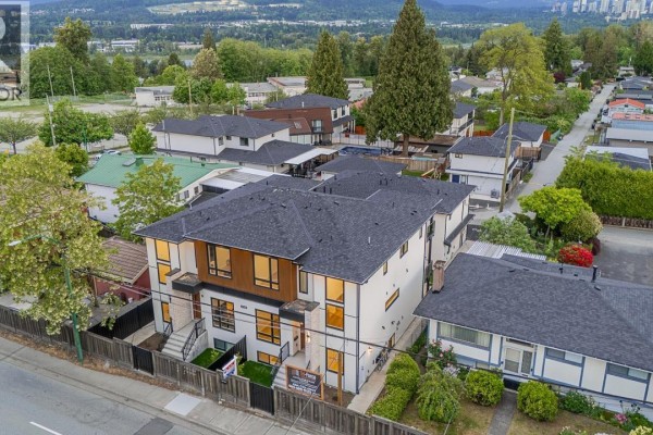 2 6740 Canada Way, Burnaby, BC V5E3R1 Photo 3