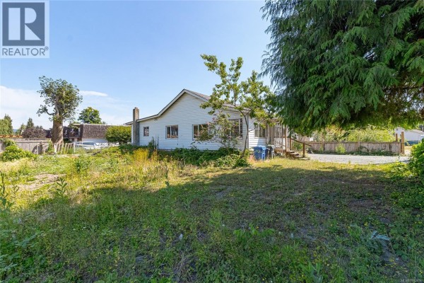 675 Powell St, Duncan, BC, photo 3