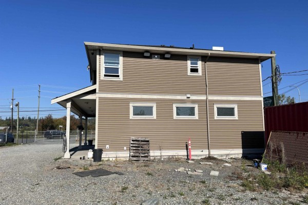 6758 Glover Road, Langley, BC V2Y1S6 Photo 4