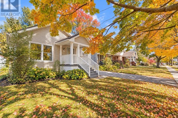 676 Emery Street E, London South, ON, photo 2