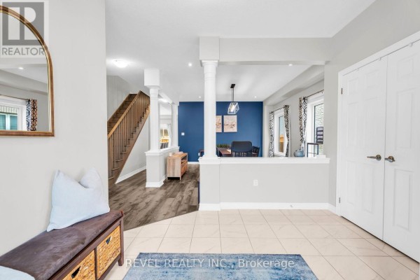 Living room - 677 Mcmullen Street, Shelburne, ON L9V3X5 Photo 4