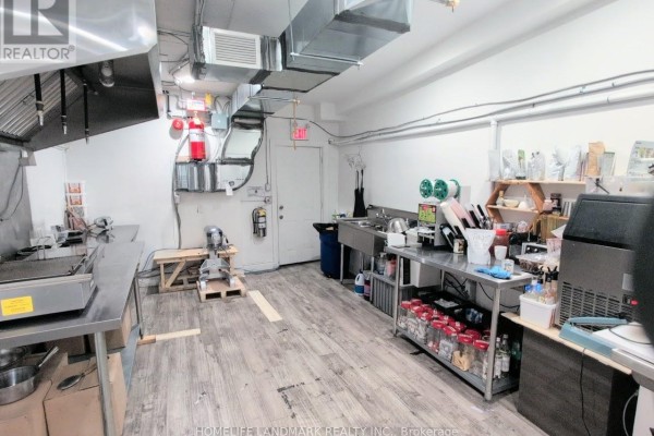 677 Queen Street W, Toronto, ON M6J1E6 Photo 5