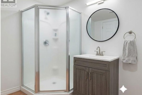678 Oxford Street E, London East, ON N5Y3J5 Photo 5