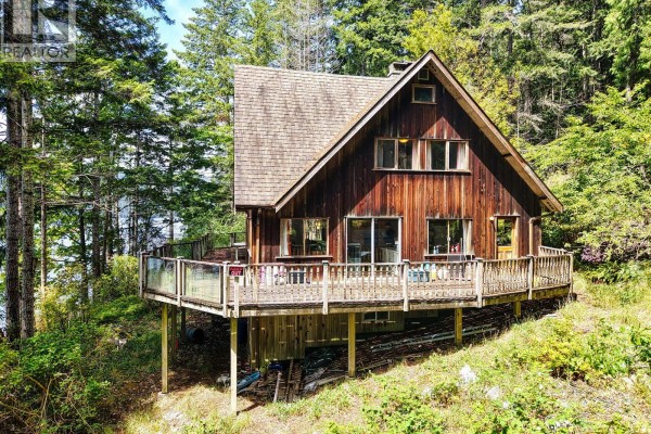6787 Sechelt Inlet Road, Sechelt, BC V7Z0L2 Photo 5