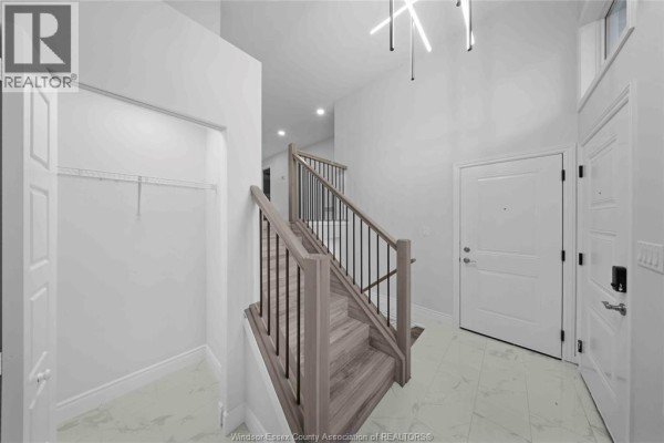 Living room/Dining room - 679 Victory, Lasalle, ON N9J1V8 Photo 4