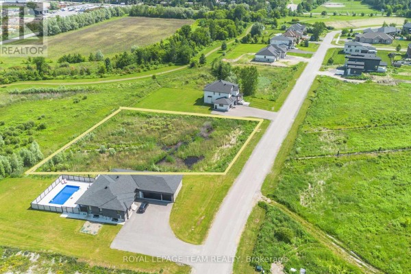 6790 Still Meadow Way, Ottawa, ON K4P0G7 Photo 3
